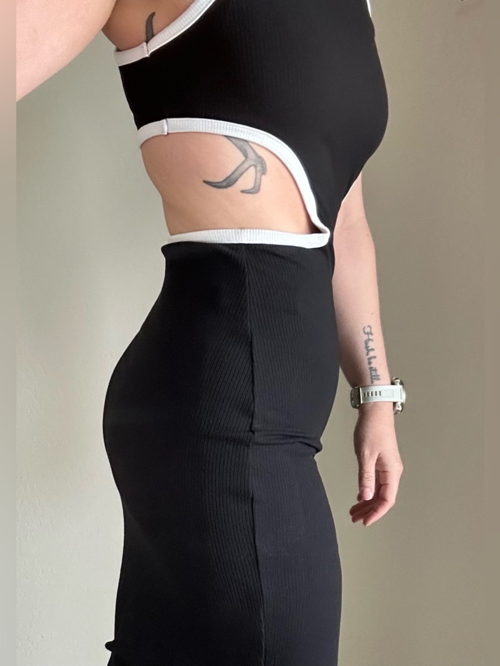 Women’s Black Cutout Bodycon Sporty Ribbed Midi Dress - Picture 2 of 8